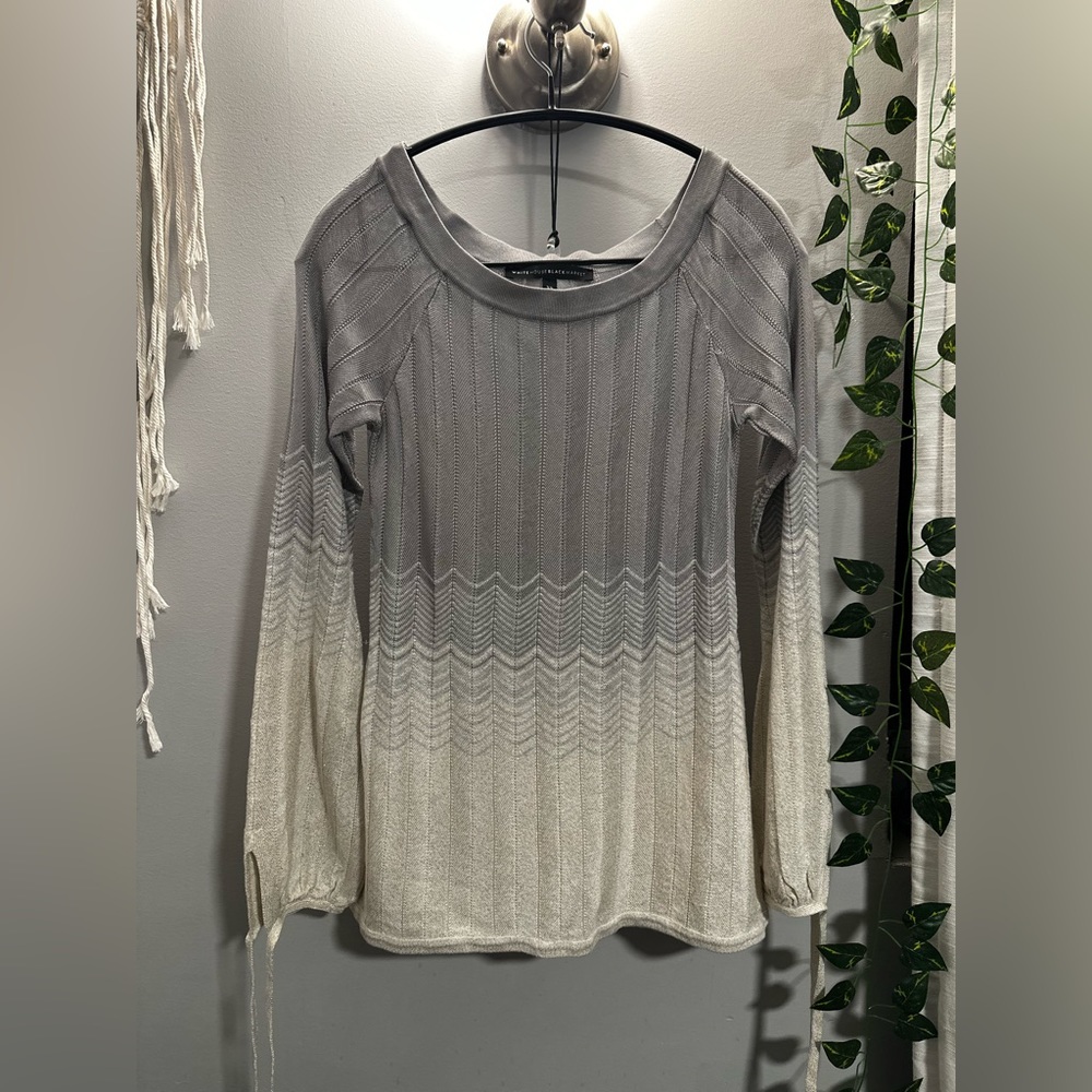White House black market faded long sleeve top faded from gray to off white